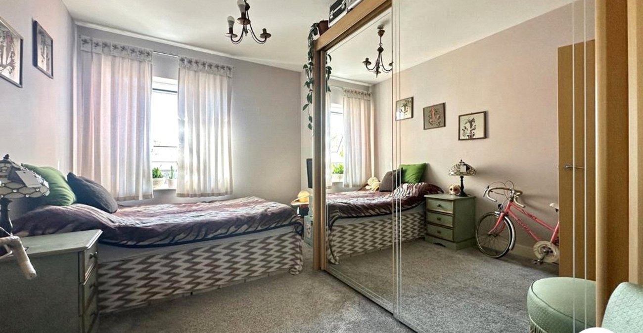2 bedroom property for sale in Hither Green | Robinson Jackson