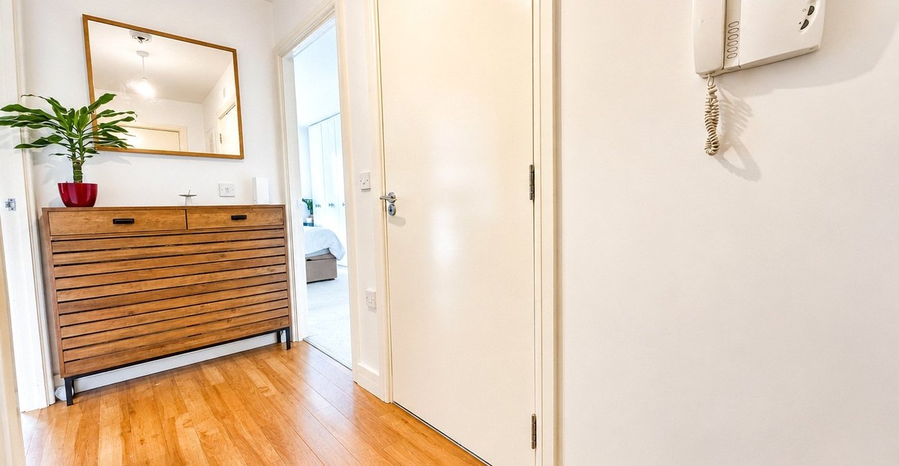 1 bedroom property for sale in London | Robinson Jackson
