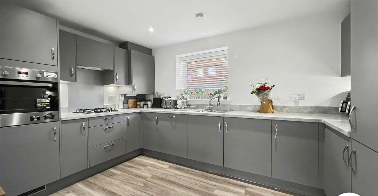 2 bedroom property for sale in Chatham | Robinson Michael & Jackson