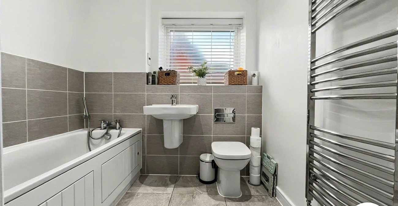 2 bedroom property for sale in Chatham | Robinson Michael & Jackson