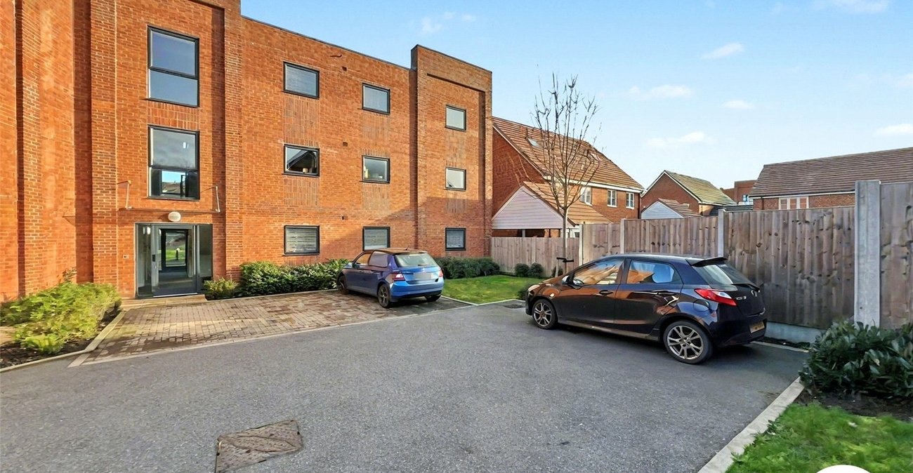 2 bedroom property for sale in Chatham | Robinson Michael & Jackson