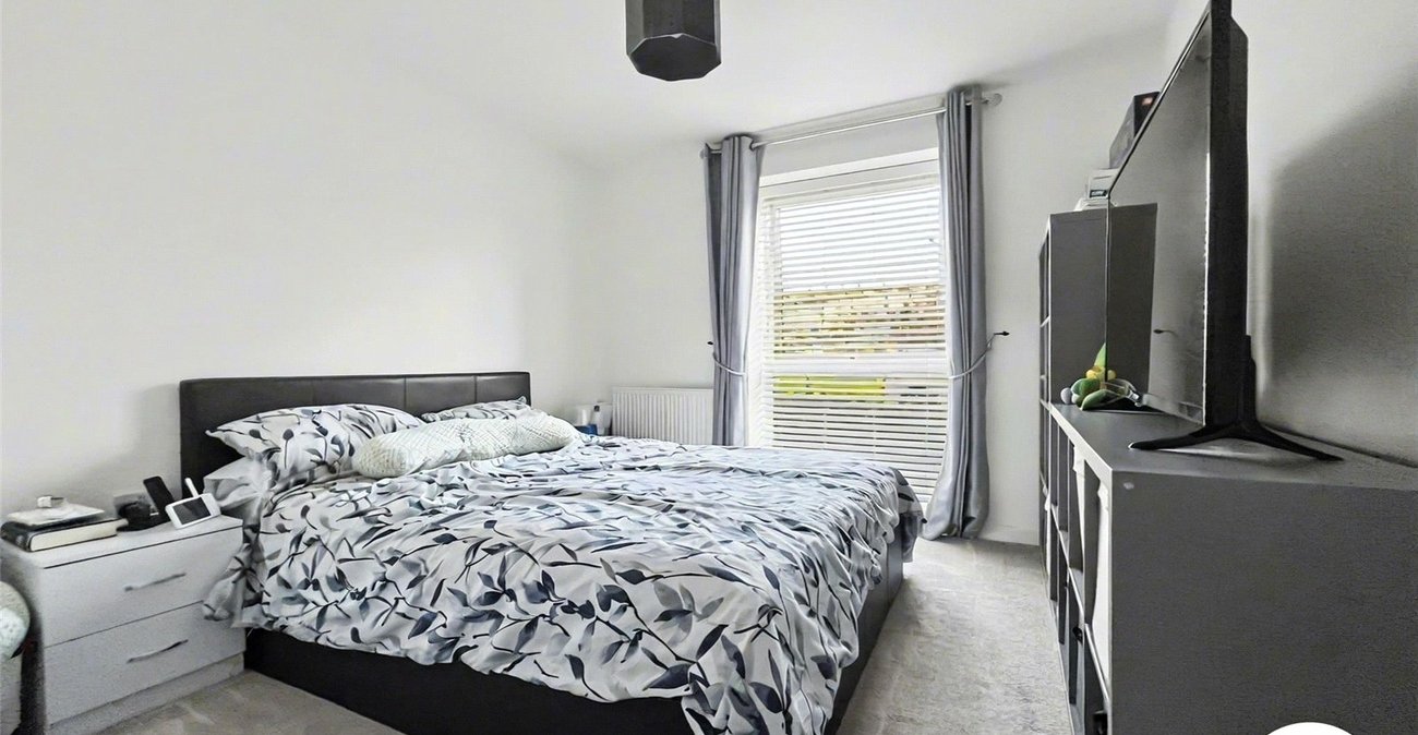 2 bedroom property for sale in Chatham | Robinson Michael & Jackson