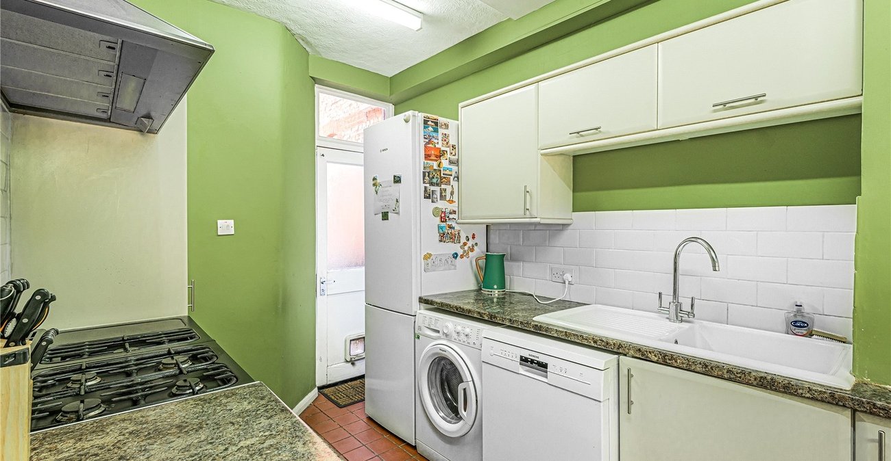 5 bedroom house for sale in London | Robinson Jackson