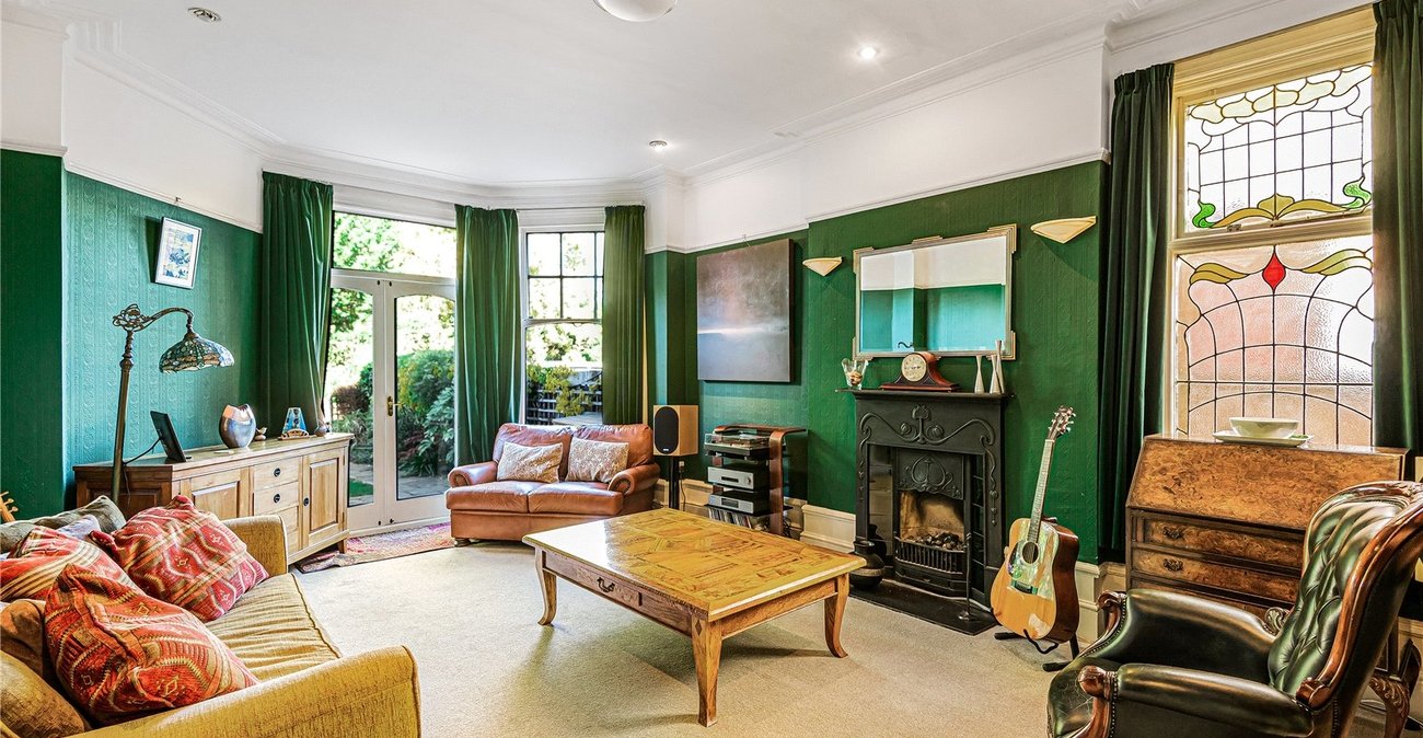 5 bedroom house for sale in London | Robinson Jackson