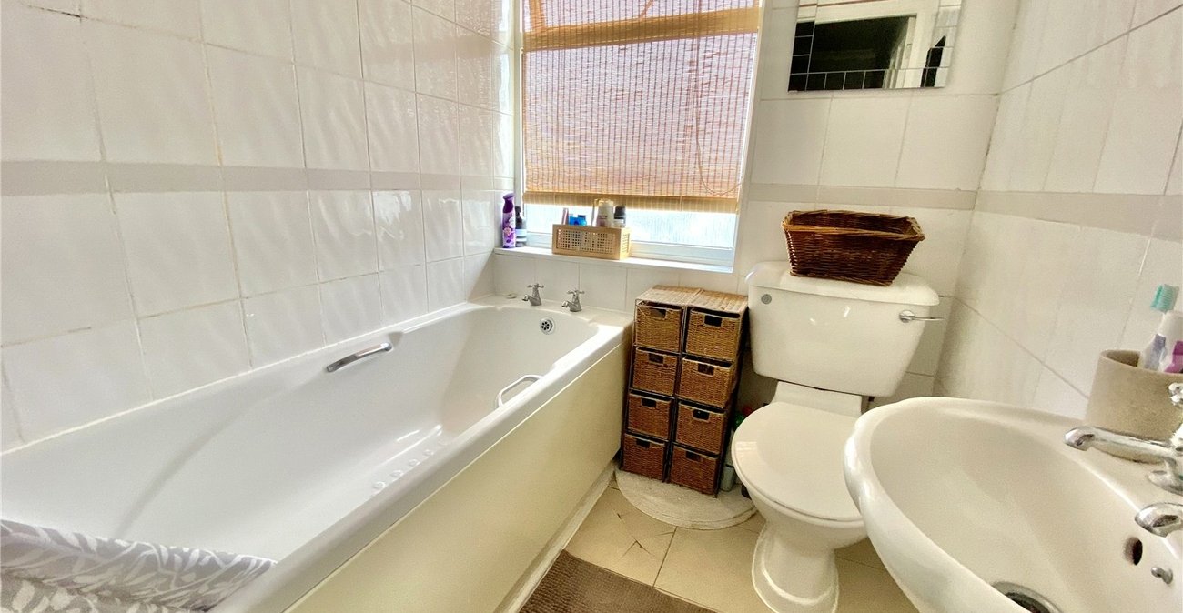 2 bedroom house for sale in Sidcup | Robinson Jackson