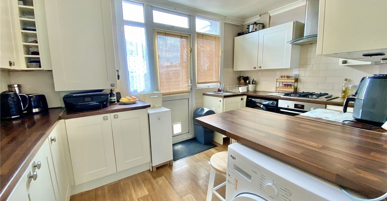 2 bedroom house for sale in Sidcup | Robinson Jackson