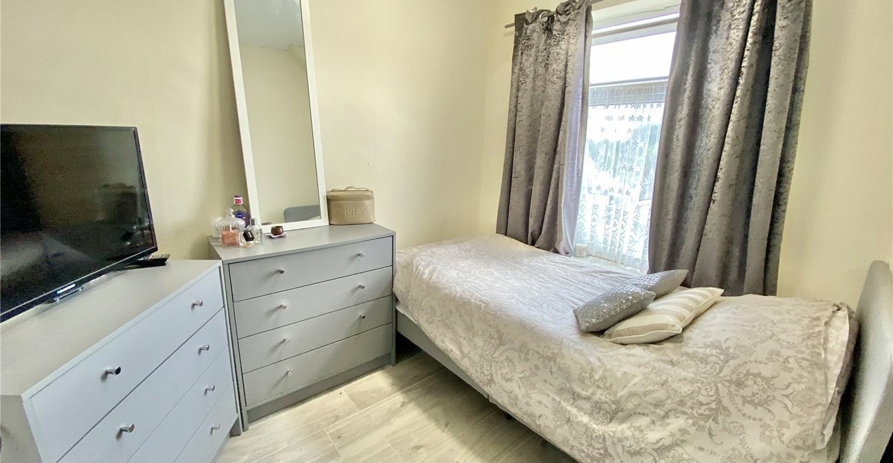 2 bedroom house for sale in Sidcup | Robinson Jackson