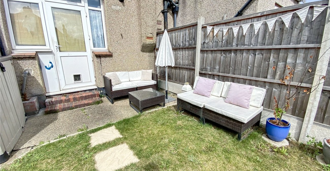 2 bedroom house for sale in Sidcup | Robinson Jackson