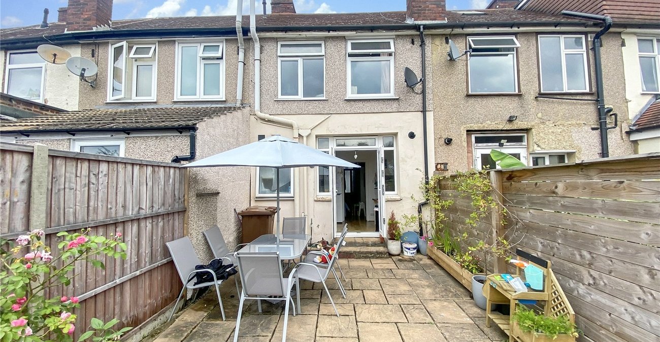 2 bedroom house for sale in Sidcup | Robinson Jackson