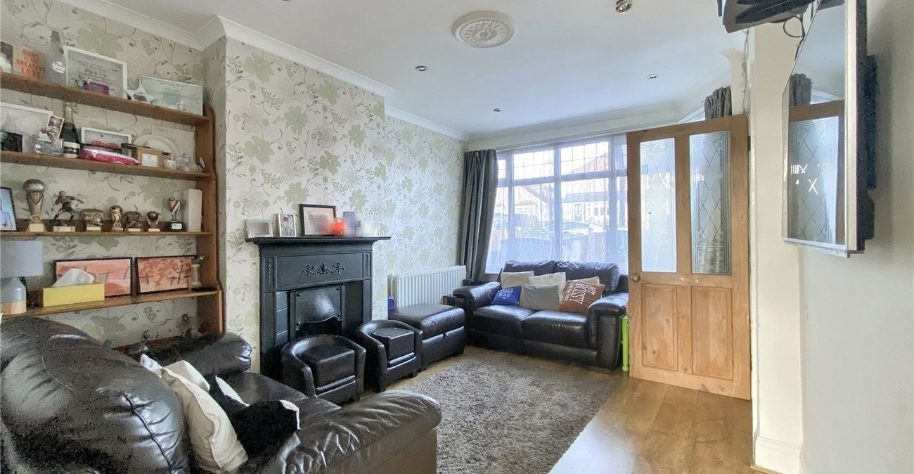 2 bedroom house for sale in Sidcup | Robinson Jackson