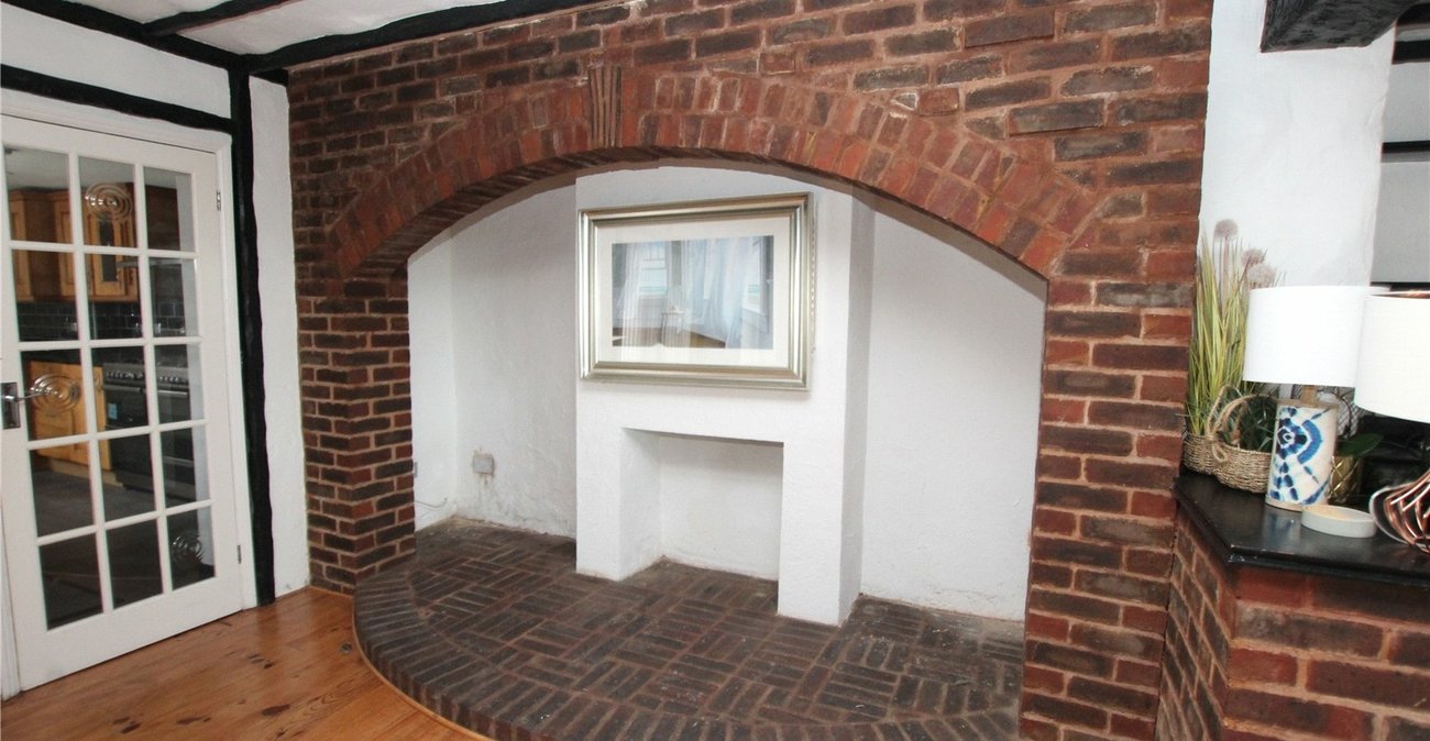 5 bedroom house for sale in Plumstead Common | Robinson Jackson