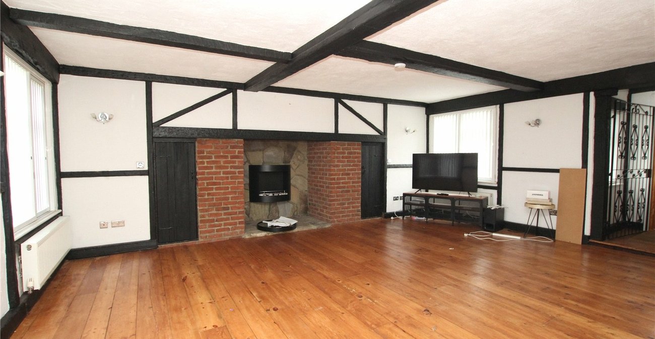 5 bedroom house for sale in Plumstead Common | Robinson Jackson