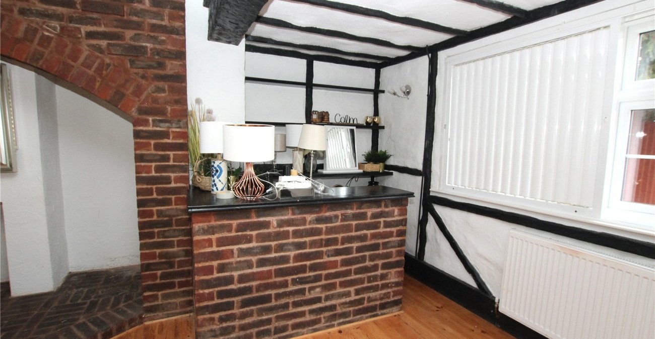 5 bedroom house for sale in Plumstead Common | Robinson Jackson