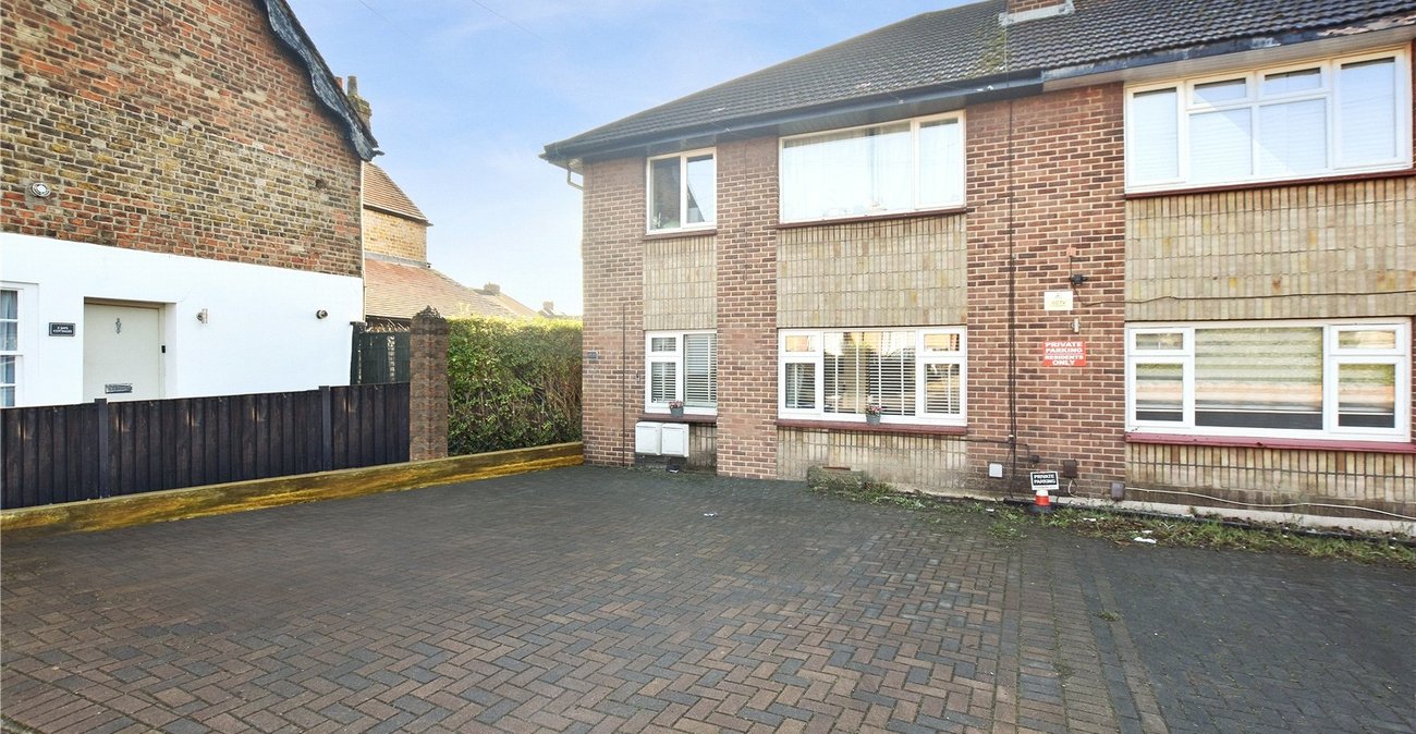 2 bedroom property for sale in Bexley | Robinson Jackson