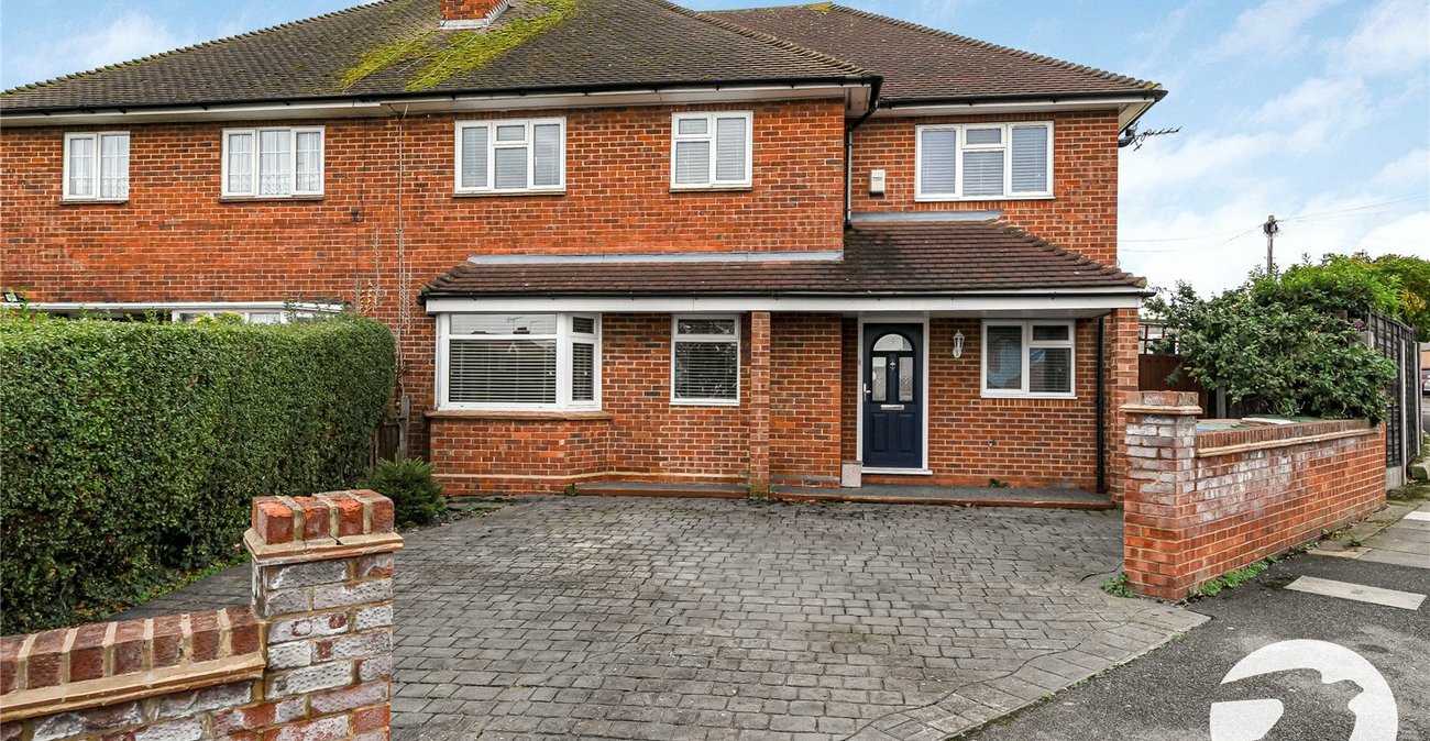 4 bedroom house for sale in Welling | Robinson Jackson