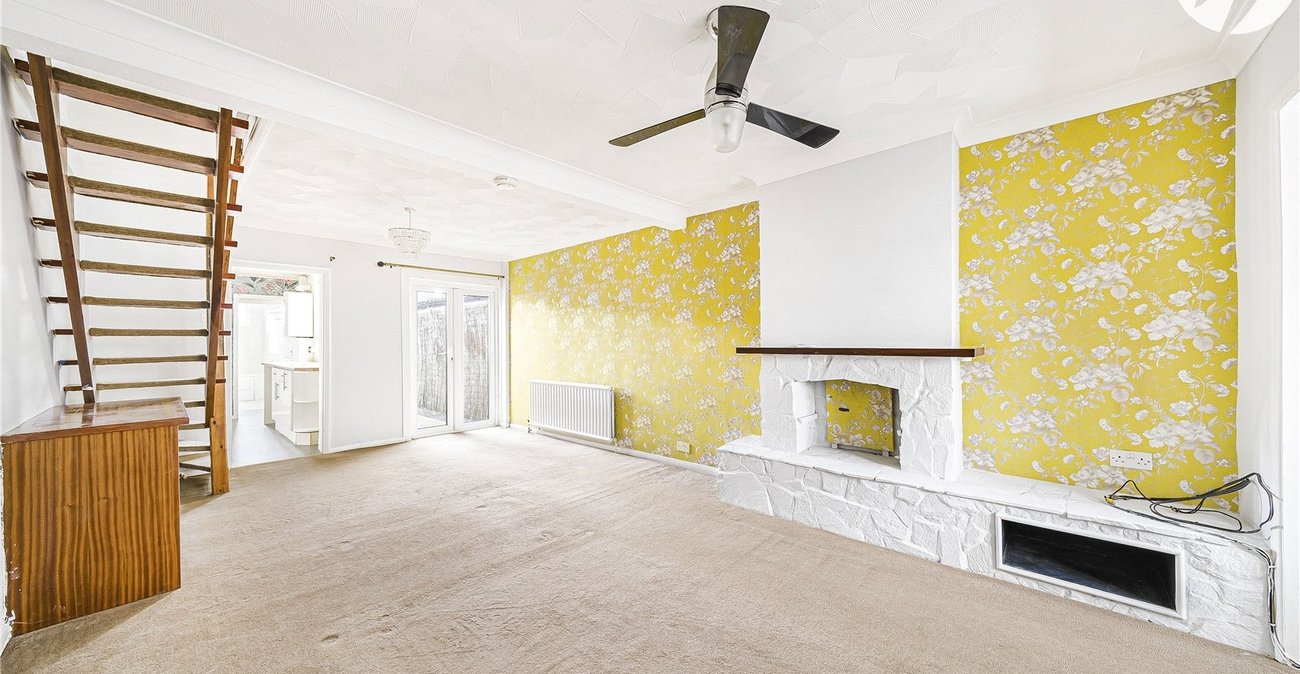 2 bedroom house for sale in West Dartford | Robinson Jackson