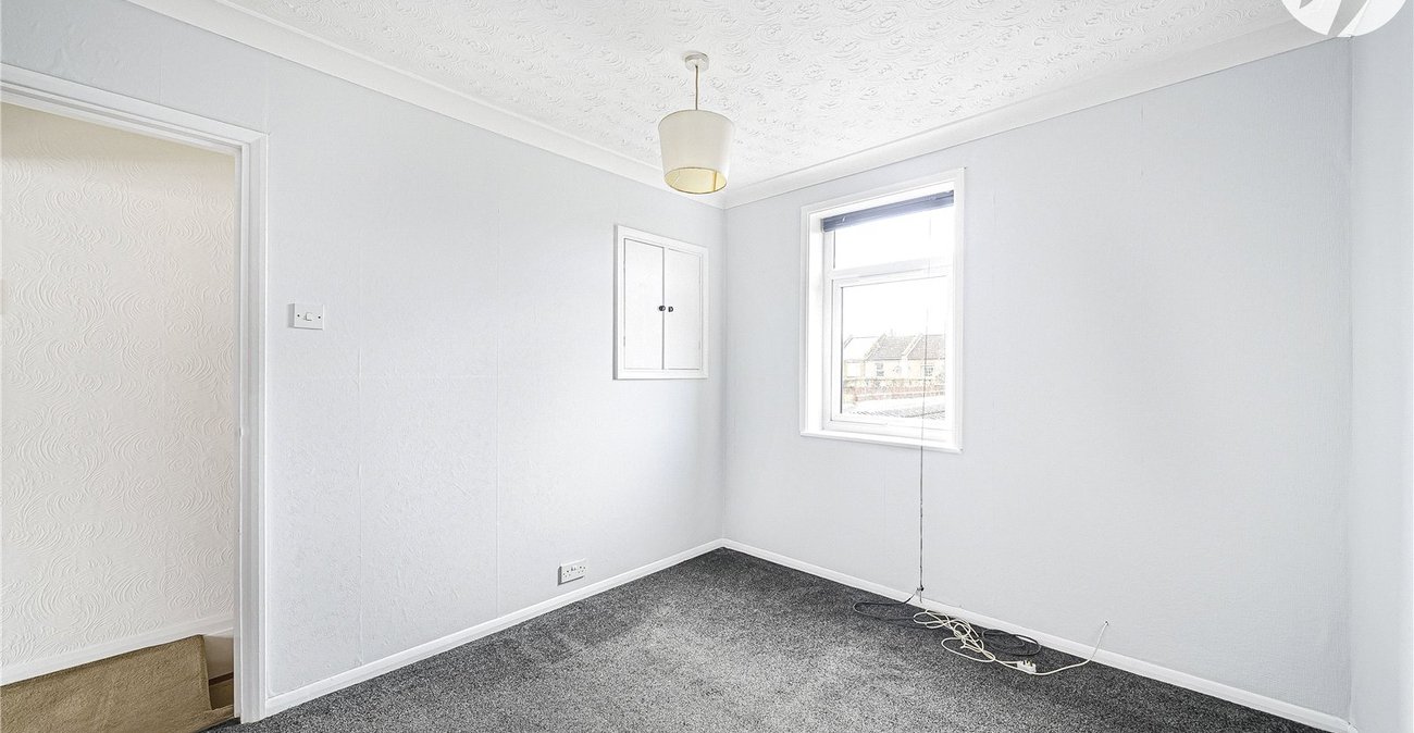 2 bedroom house for sale in West Dartford | Robinson Jackson