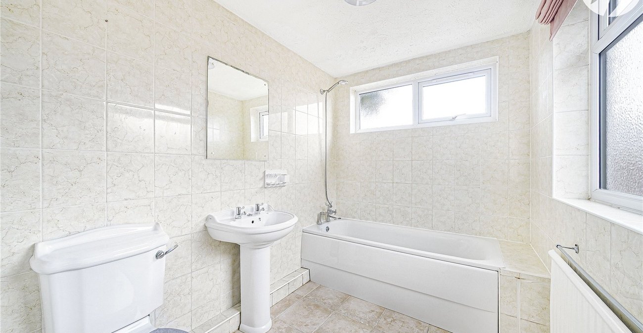 2 bedroom house for sale in West Dartford | Robinson Jackson