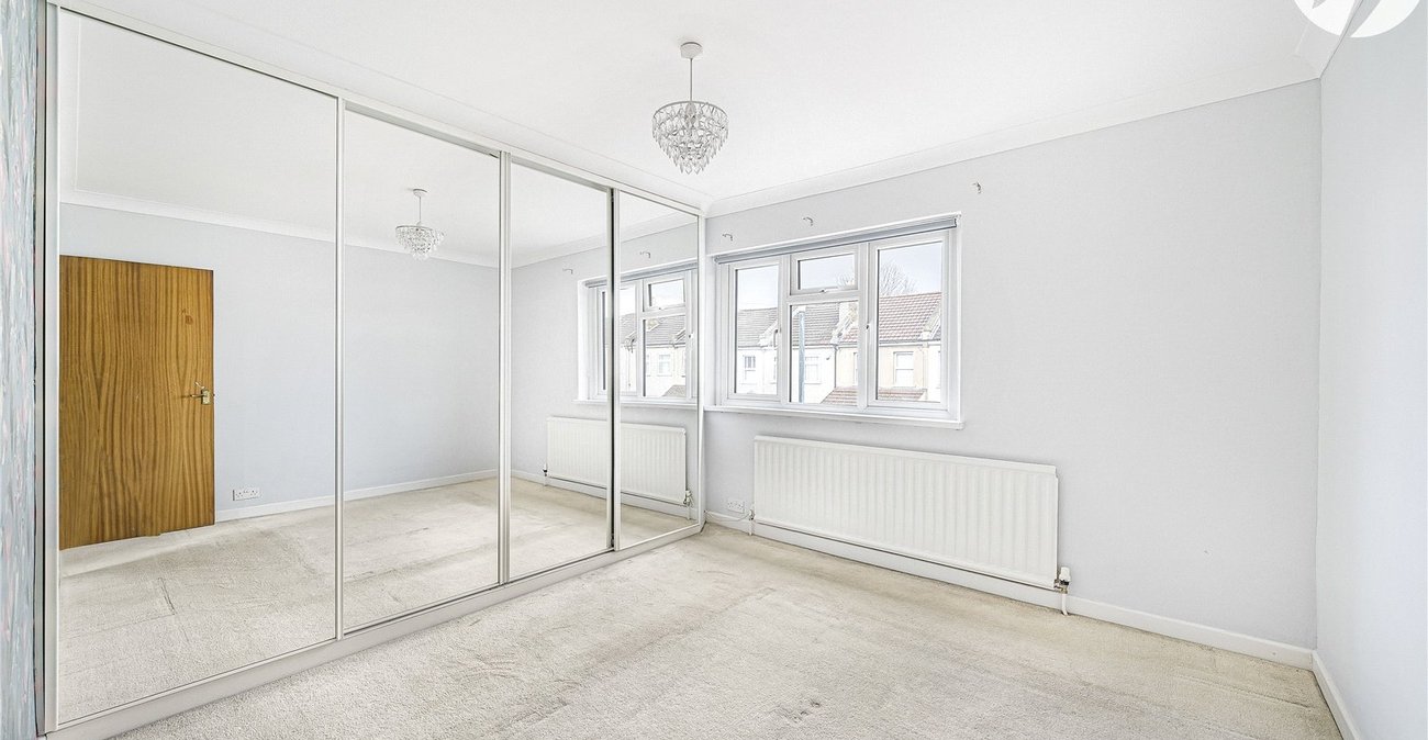 2 bedroom house for sale in West Dartford | Robinson Jackson