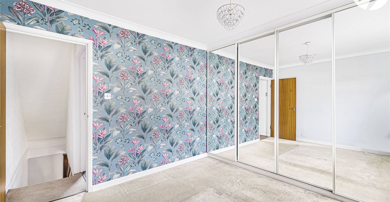 2 bedroom house for sale in West Dartford | Robinson Jackson