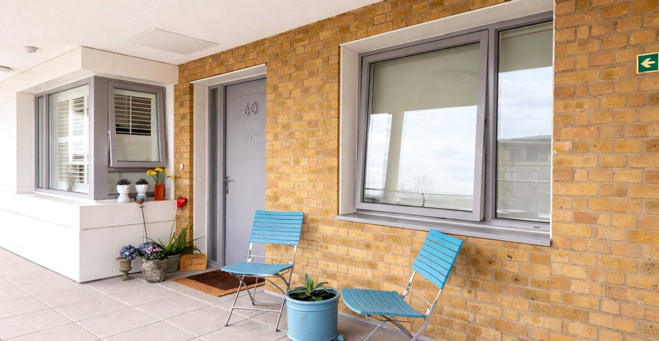 2 bedroom property for sale in London | Robinson Jackson