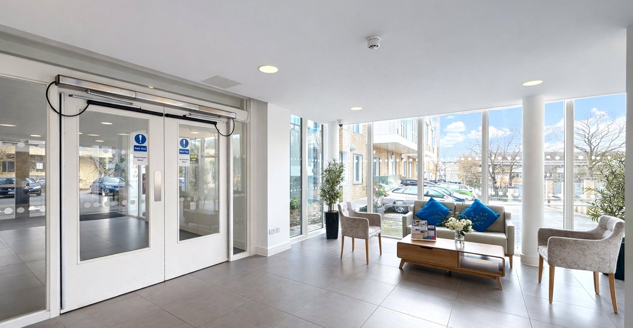 2 bedroom property for sale in London | Robinson Jackson
