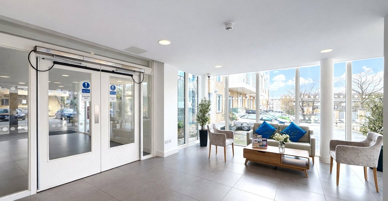 2 bedroom property for sale in London | Robinson Jackson