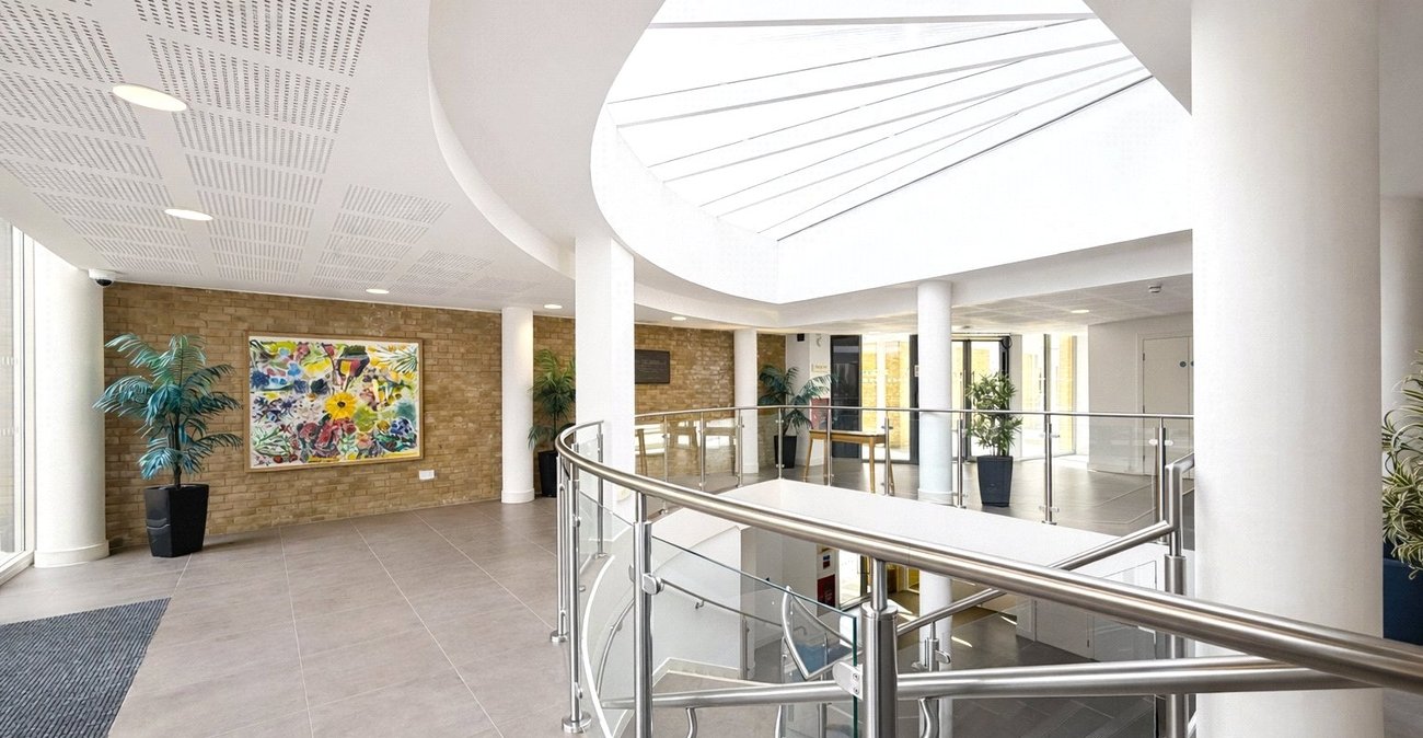 2 bedroom property for sale in London | Robinson Jackson