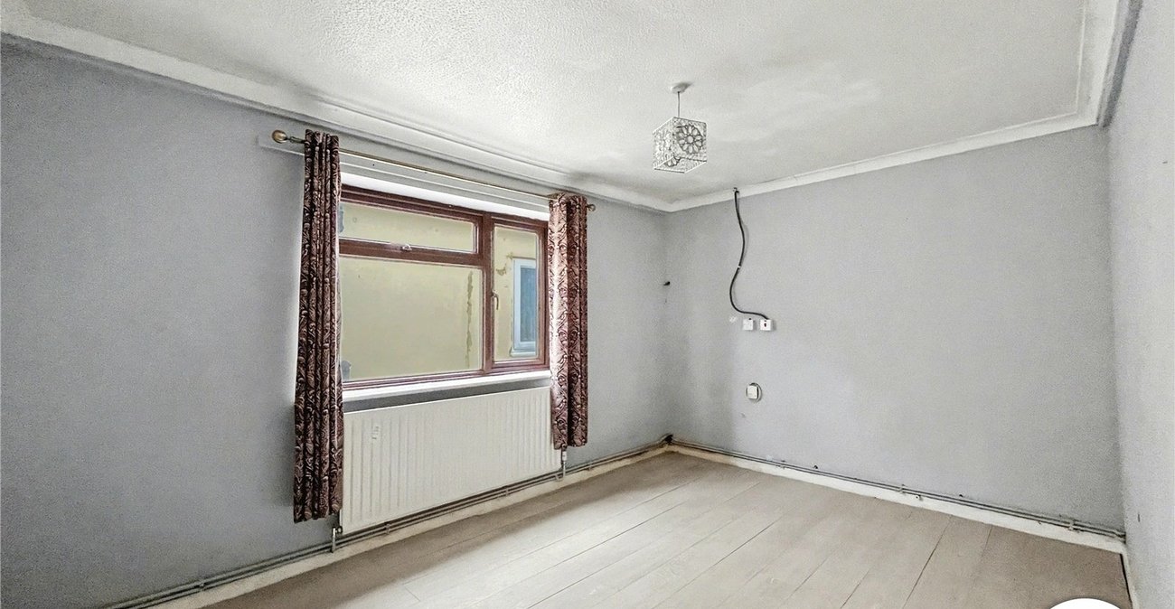 2 bedroom bungalow for sale in Bobbing | Robinson Michael & Jackson