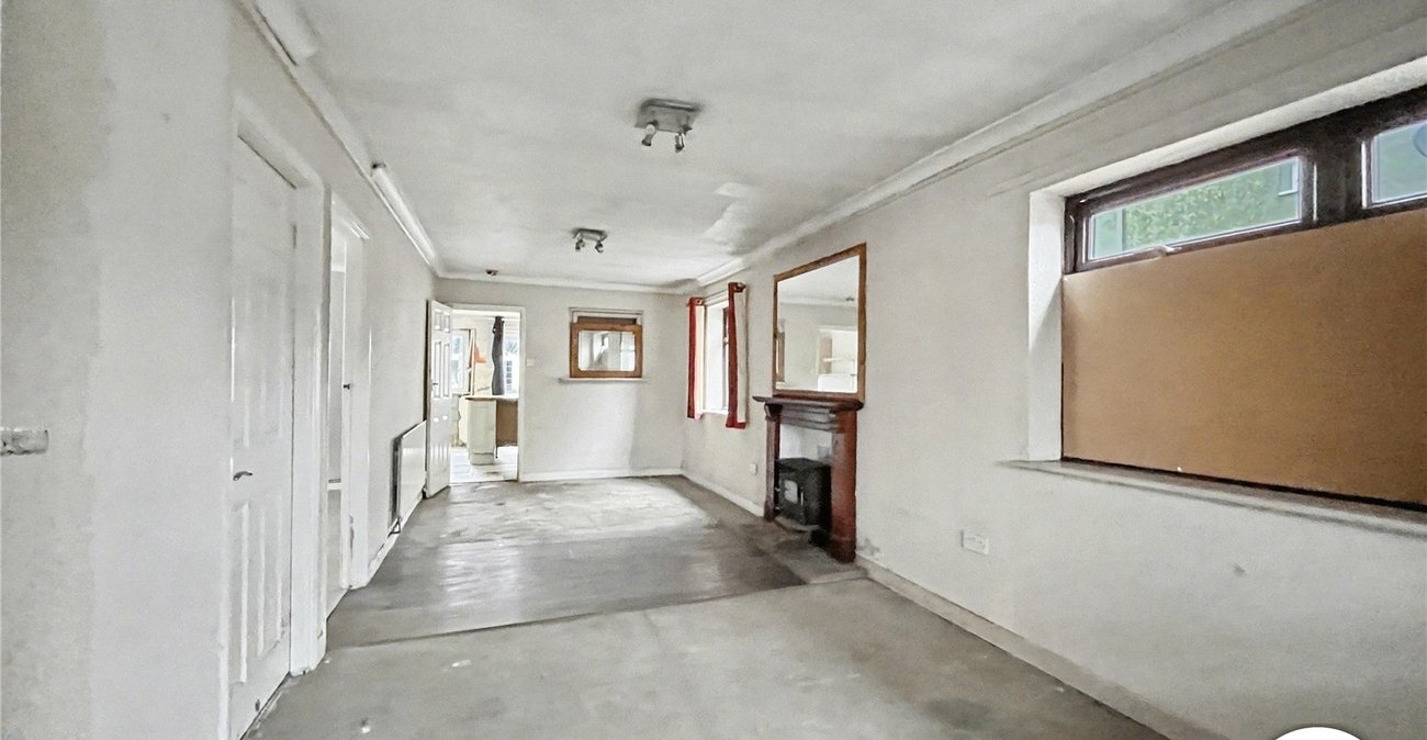 2 bedroom bungalow for sale in Bobbing | Robinson Michael & Jackson