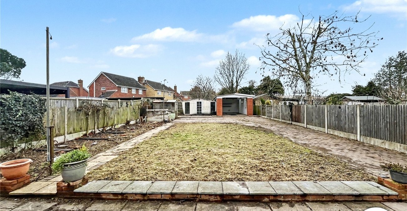 2 bedroom bungalow for sale in Bobbing | Robinson Michael & Jackson