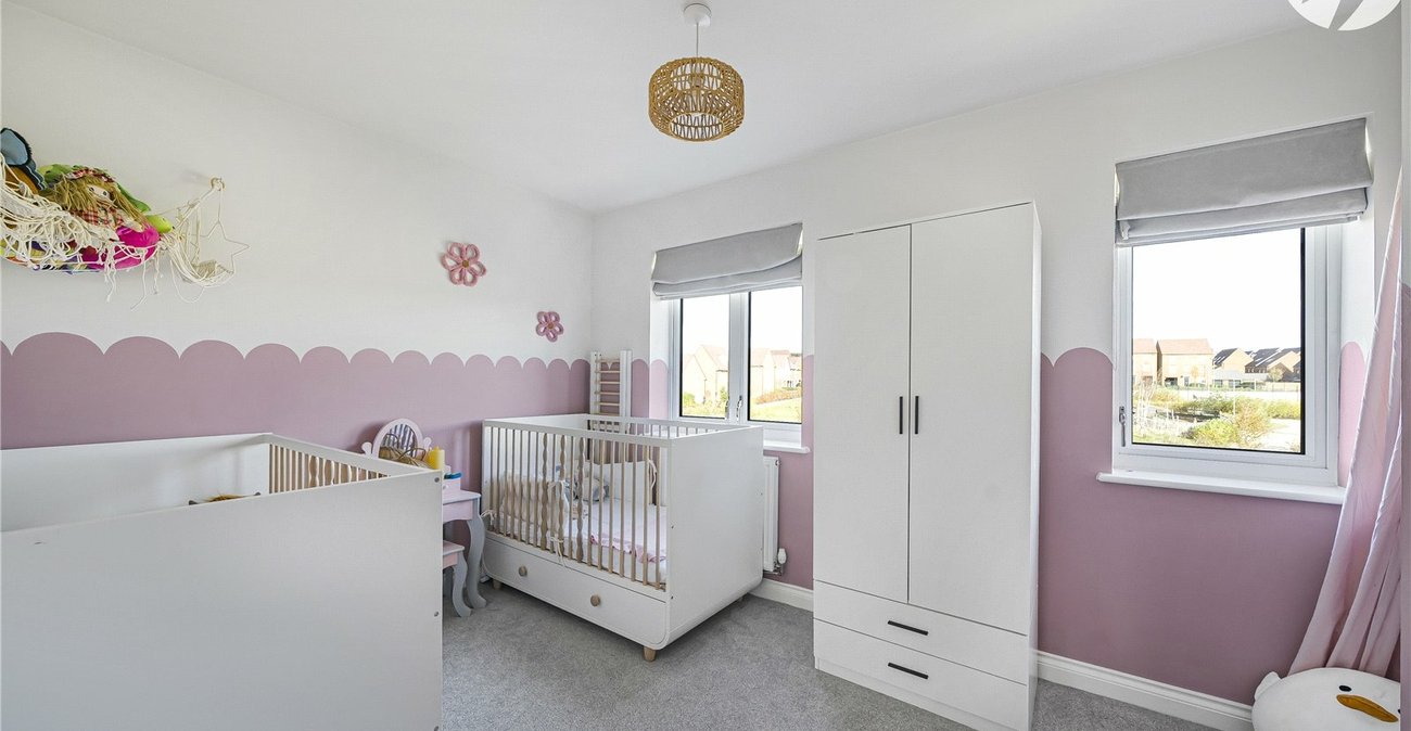 3 bedroom property for sale in Castle Hill | Robinson Jackson