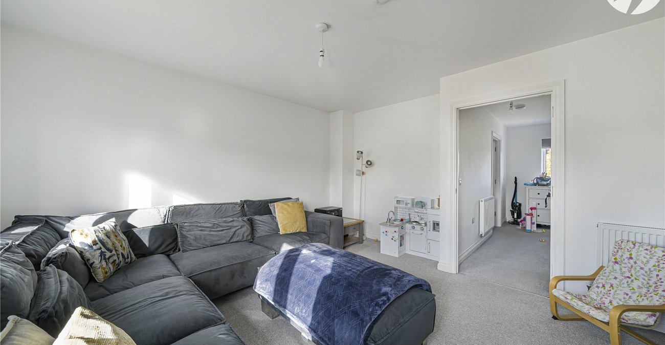 3 bedroom property for sale in Castle Hill | Robinson Jackson