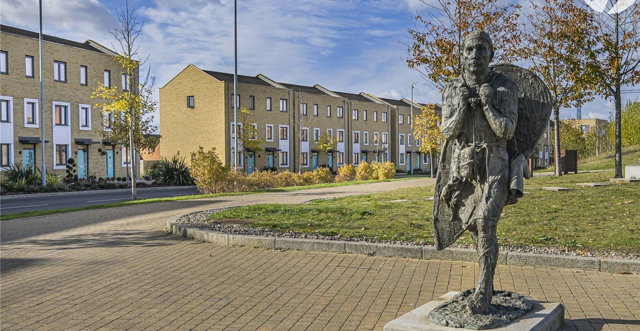 3 bedroom property for sale in Castle Hill | Robinson Jackson