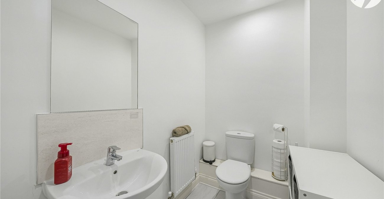 3 bedroom property for sale in Castle Hill | Robinson Jackson