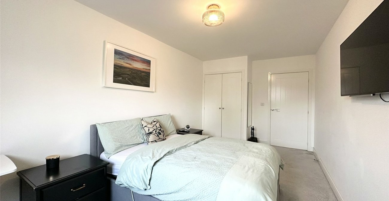 2 bedroom property for sale in Castle Hill | Robinson Jackson