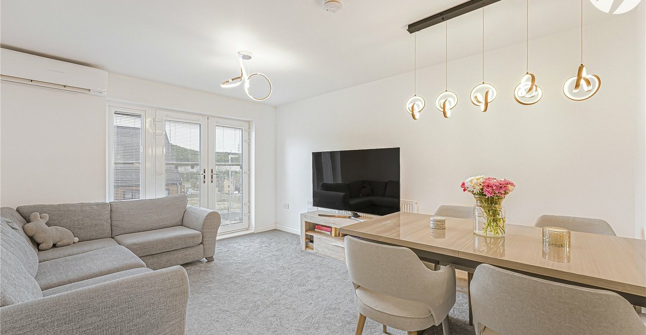 2 bedroom property for sale in Castle Hill | Robinson Jackson