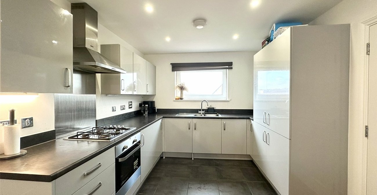 2 bedroom property for sale in Castle Hill | Robinson Jackson