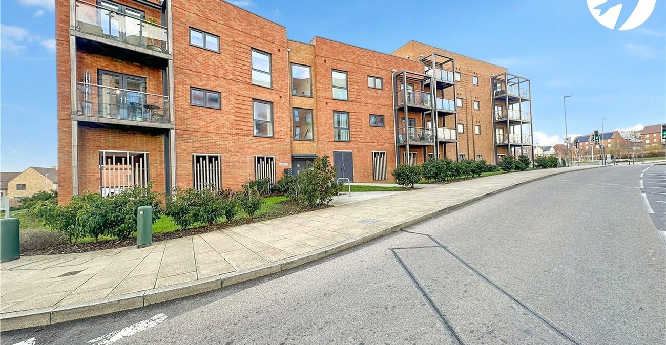 2 bedroom property for sale in Castle Hill | Robinson Jackson