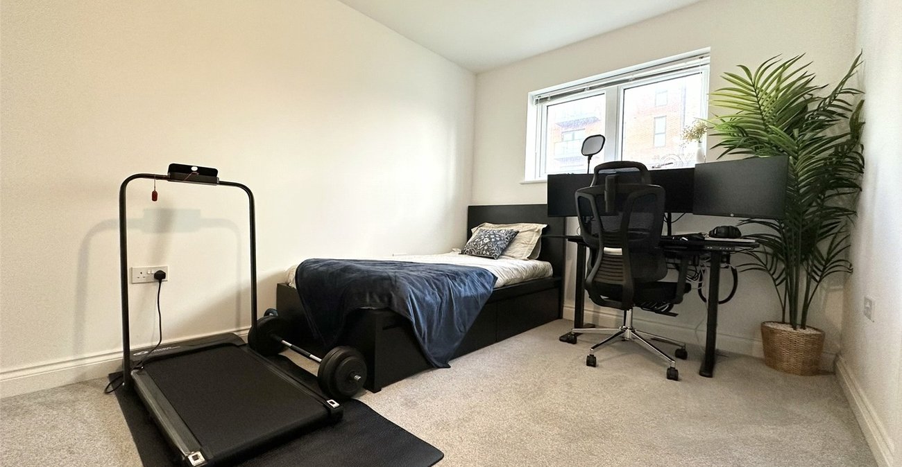 2 bedroom property for sale in Castle Hill | Robinson Jackson