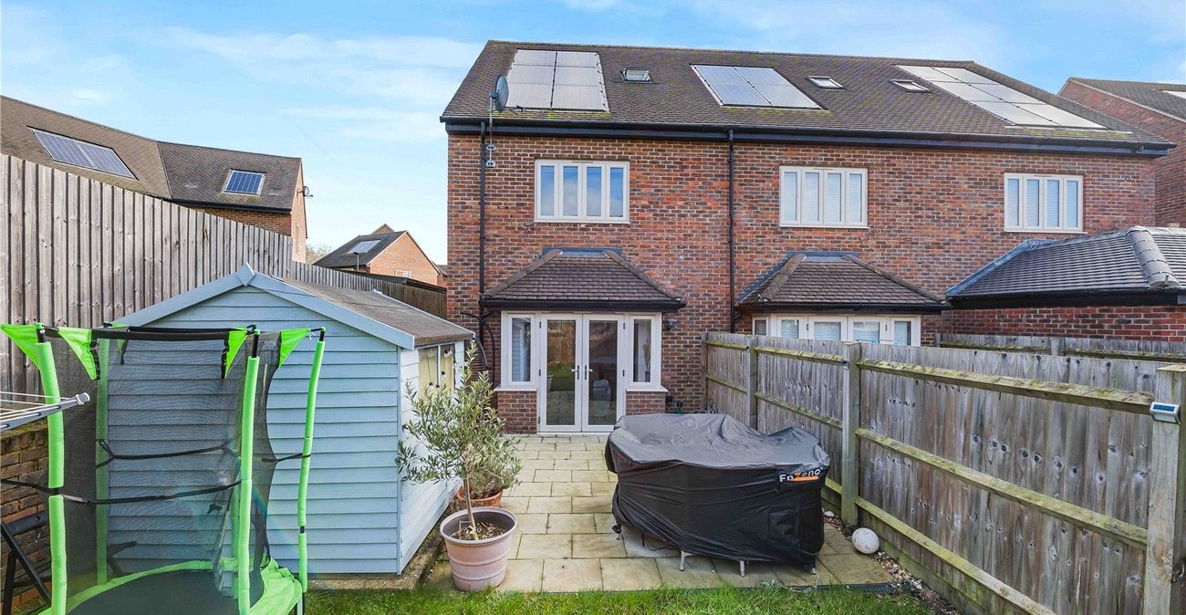 3 bedroom property for sale in Welling | Robinson Jackson