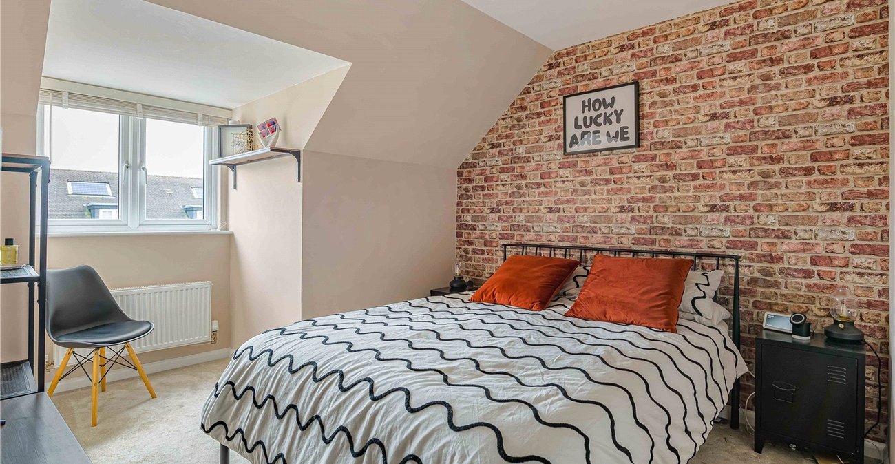 3 bedroom property for sale in Welling | Robinson Jackson