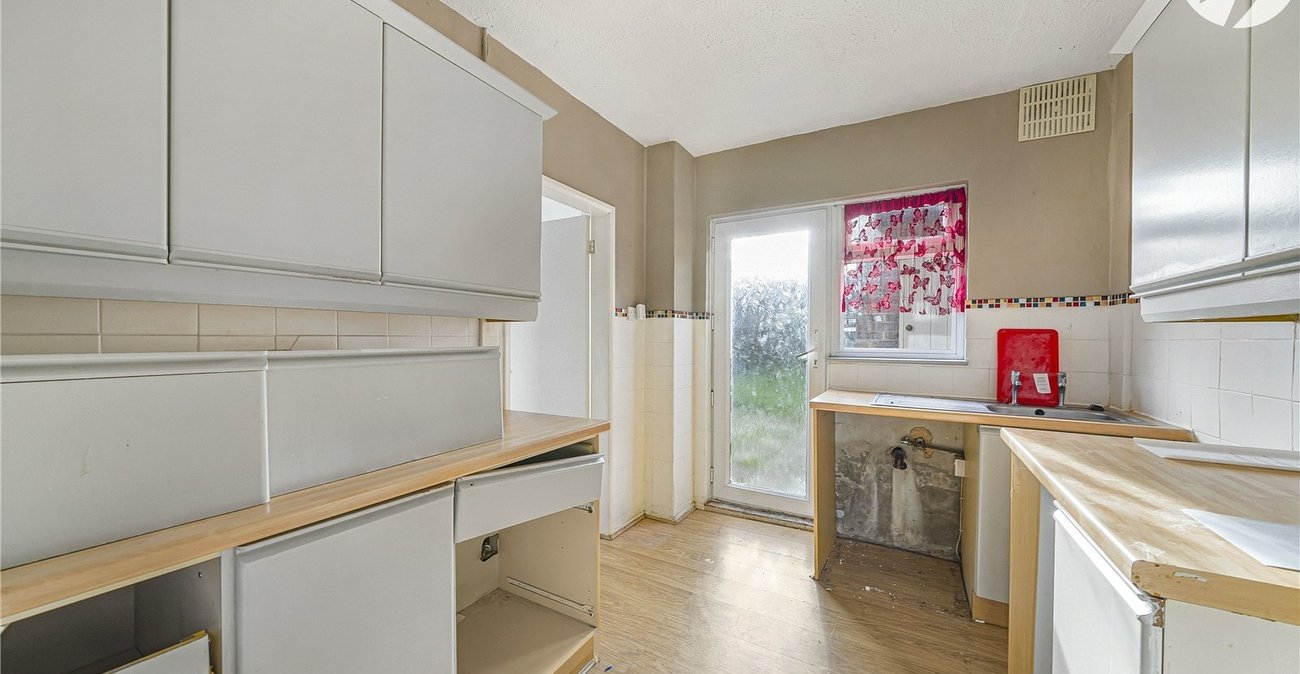 2 bedroom house for sale in Dartford | Robinson Jackson