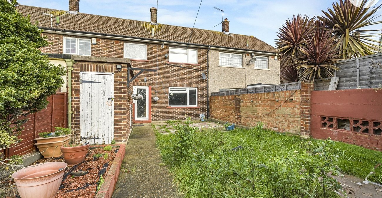 2 bedroom house for sale in Dartford | Robinson Jackson