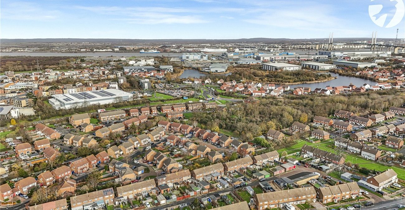 2 bedroom house for sale in Dartford | Robinson Jackson