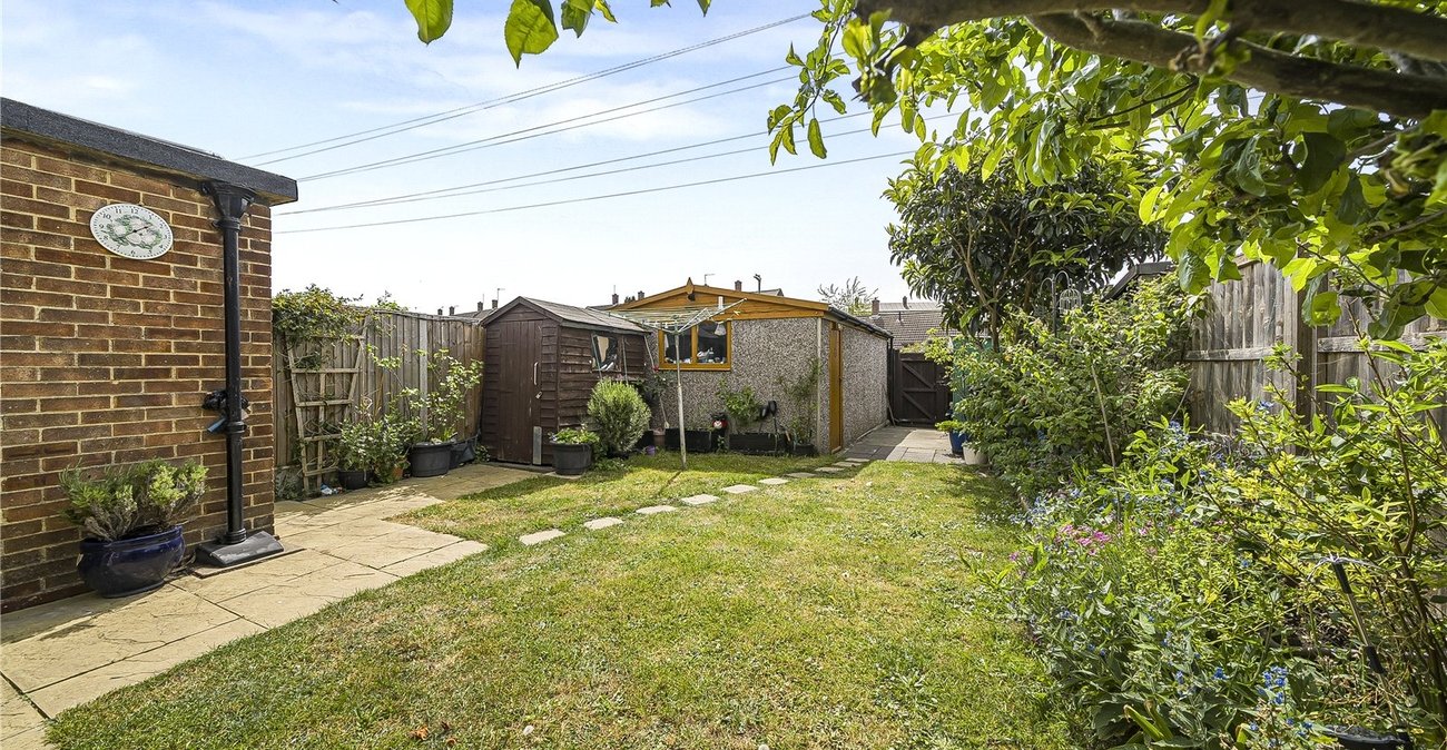 2 bedroom house for sale in Dartford | Robinson Jackson