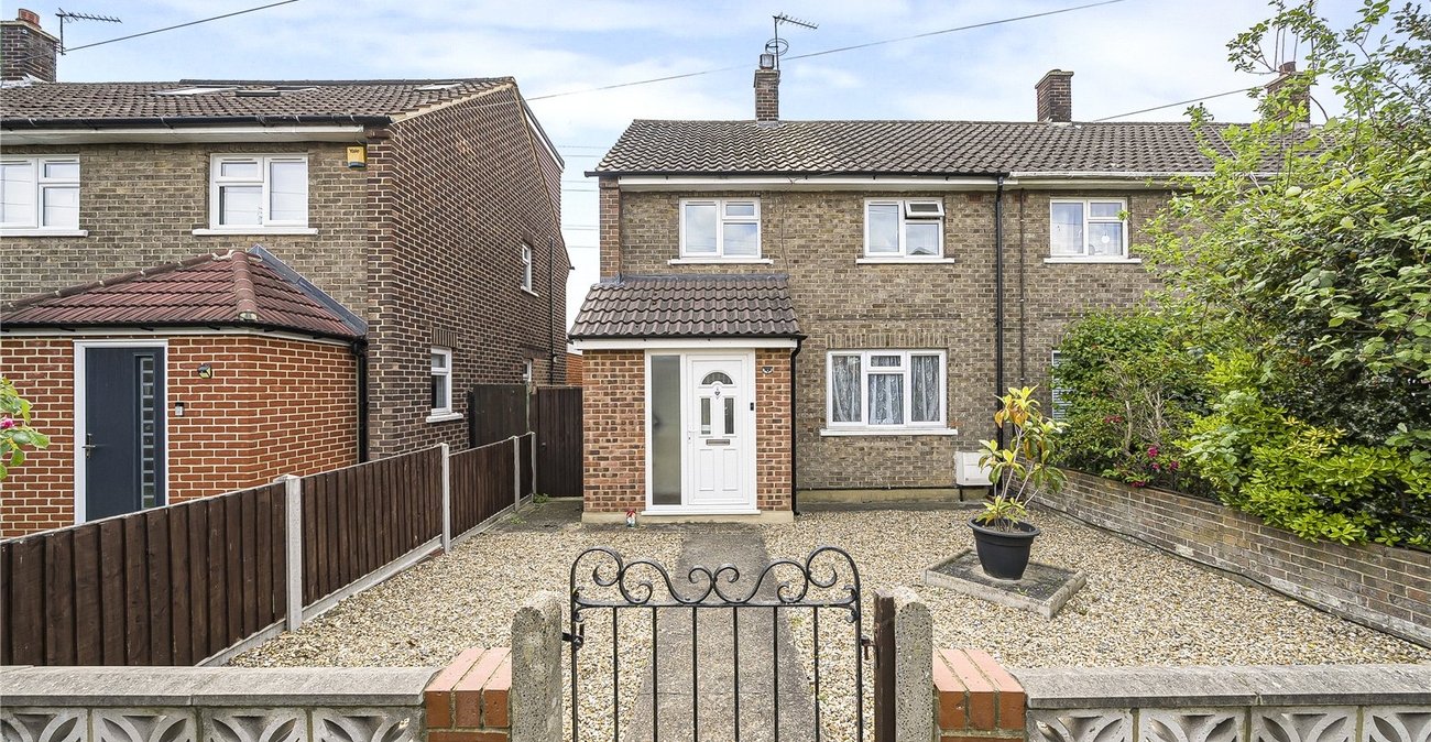 2 bedroom house for sale in Dartford | Robinson Jackson