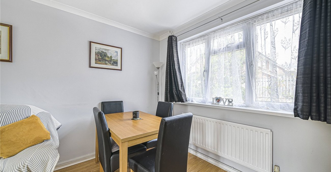 2 bedroom house for sale in Dartford | Robinson Jackson