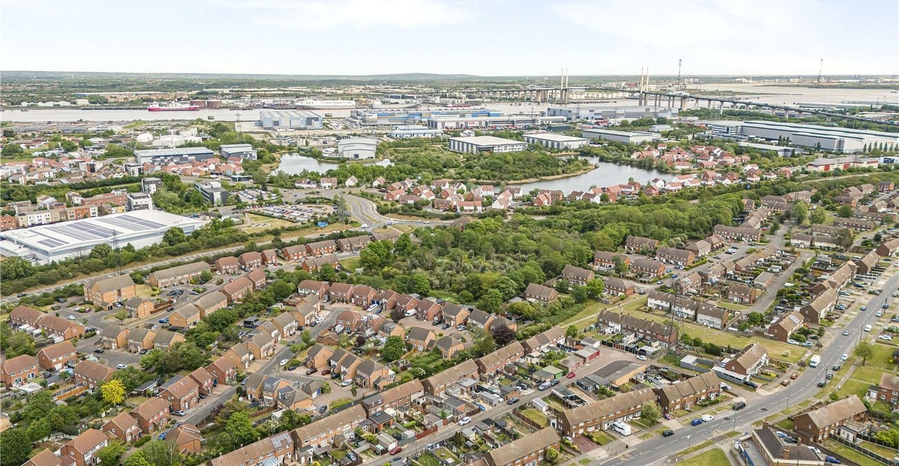 2 bedroom house for sale in Dartford | Robinson Jackson