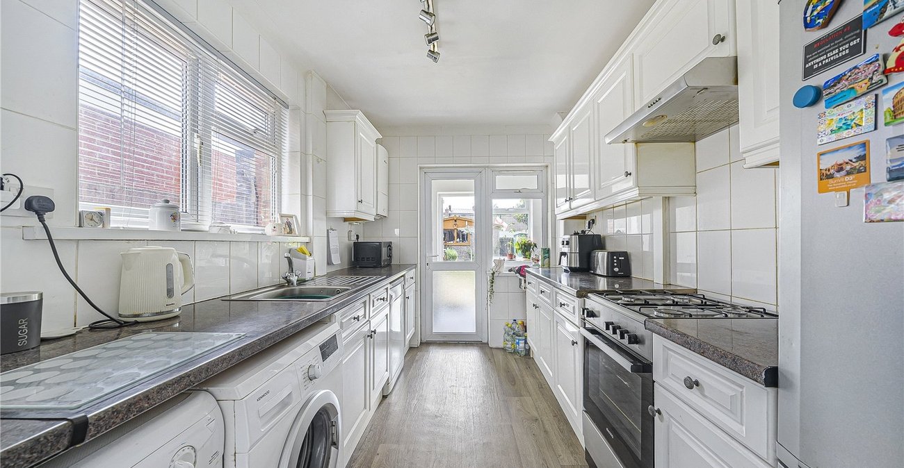 2 bedroom house for sale in Dartford | Robinson Jackson